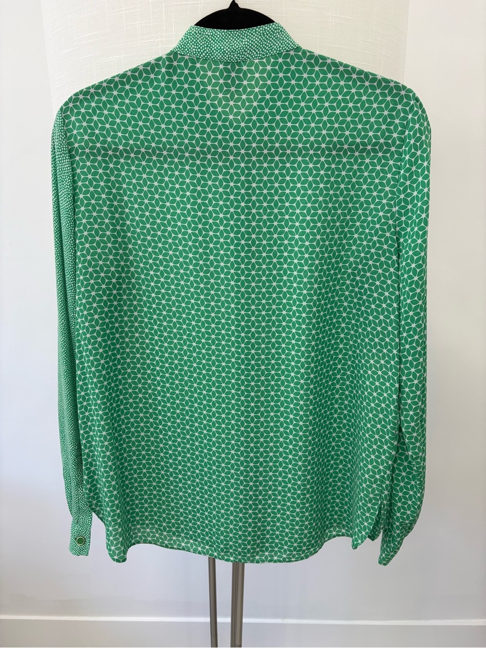 Anne Klein Green Mixed-Pattern Long Sleeve Shirt - Picture 2 of 2